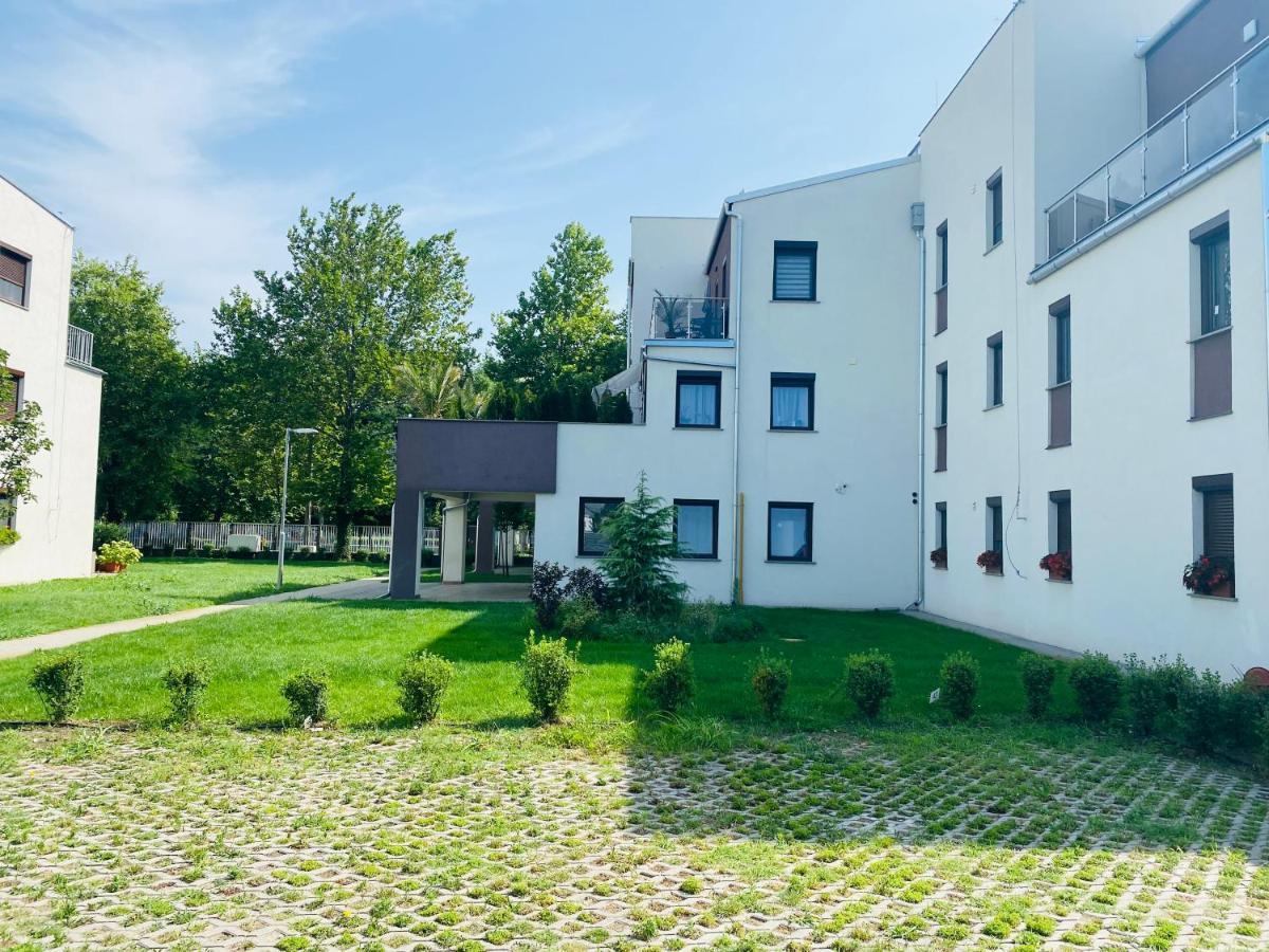 Liszt Ferenc Apartments Kecskemet Exterior photo
